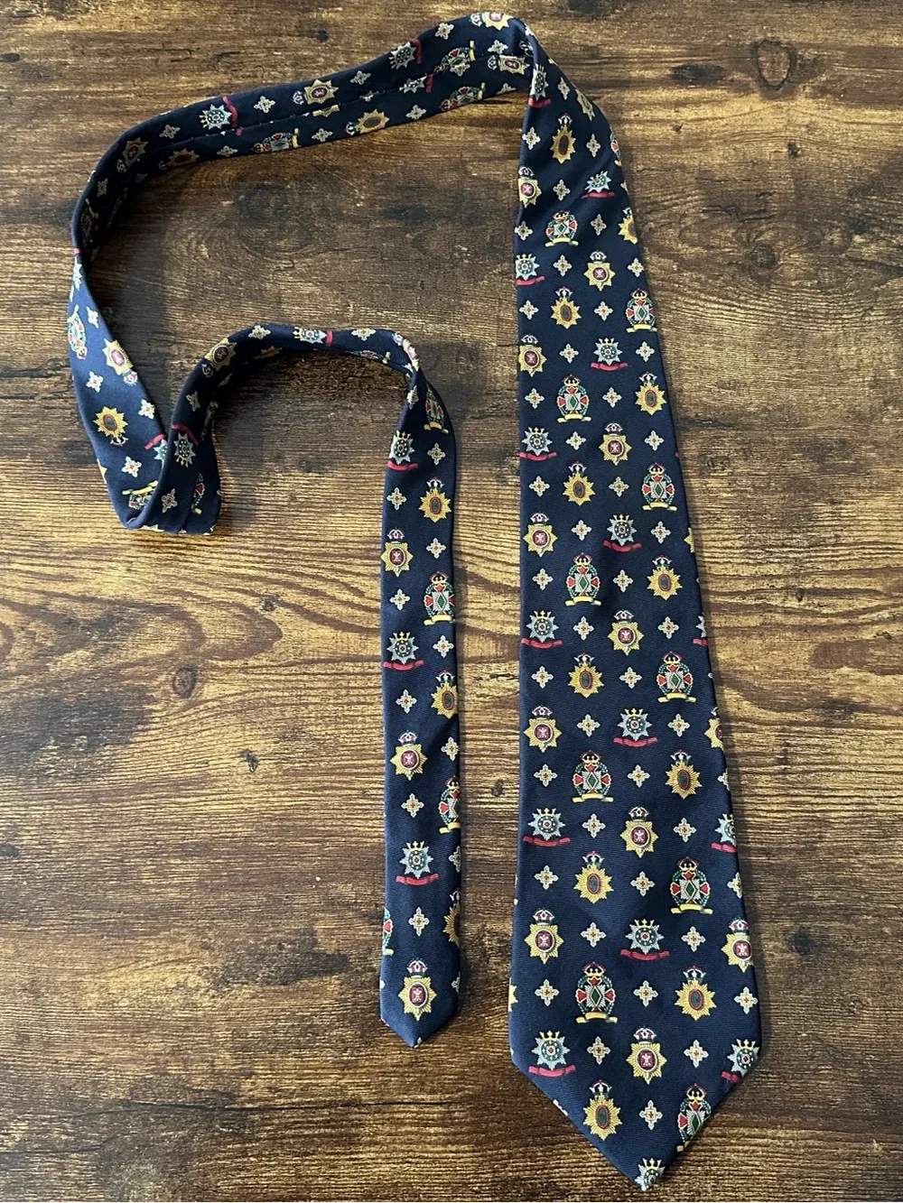 Tommy Hilfiger 90s Navy Silk Tie with Crest and Star Motif Preppy Dark Academia